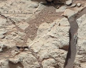curiosity-rocks-drill-target.jpg_415368877